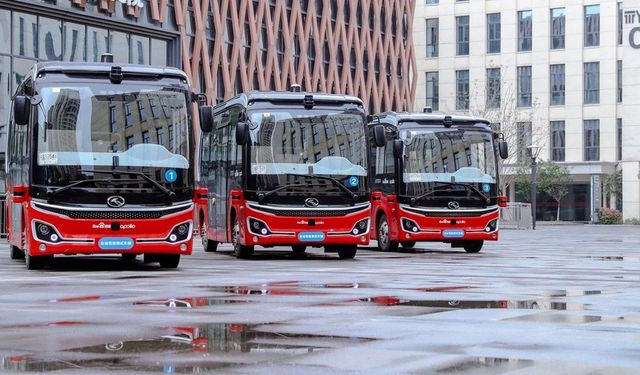 Çin'de sürücüsüz otobüs denemeleri başladı!