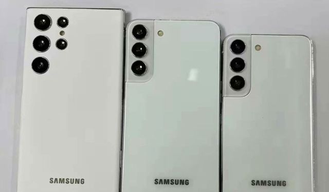 Samsung Galaxy S22 ailesi ilk kez görüntülendi: Kamera çıkıntısı yok!