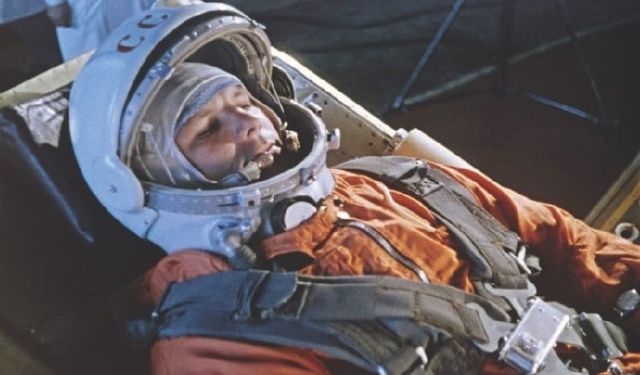 Böyle yaptırım mı olur? Uzaya çıkan ilk insan Yuri Gagarin’in ismi sansürlendi