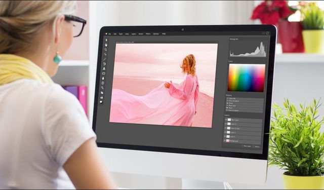 Adobe'den kullanıcılara müjde! Photoshop artık ücretsiz