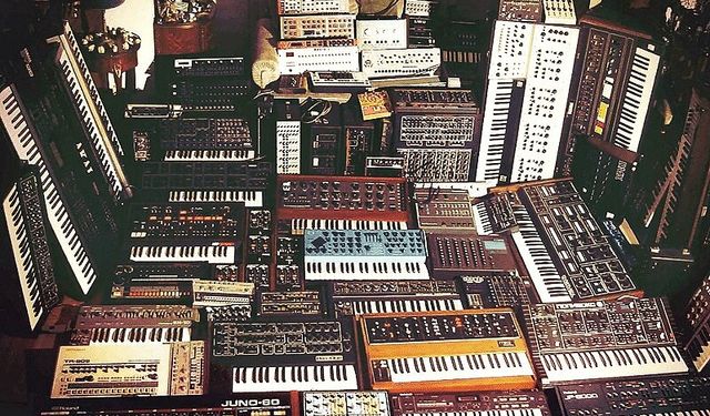 Synth müzik nedir? Synthesizer nasıl çalışır