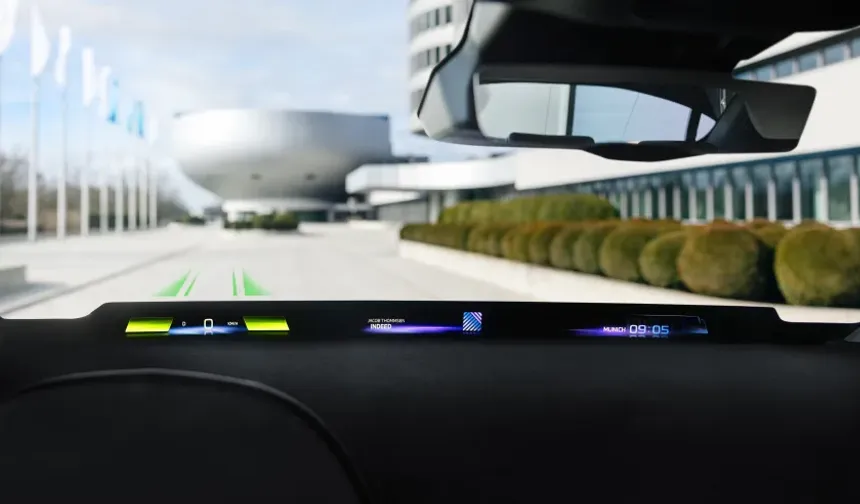 BMW, araçlarına panoramik görüş ekranı getiriyor!