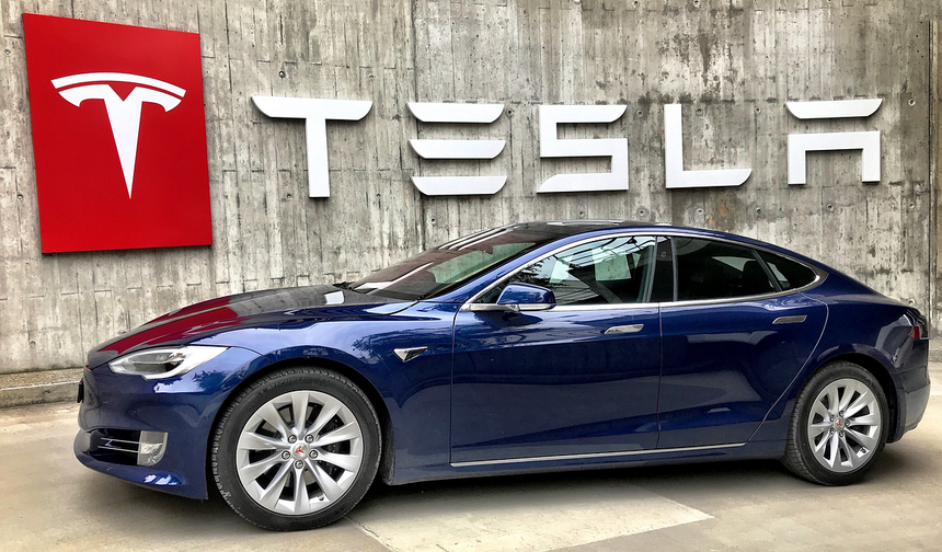 Tesla, araç satışında rekor kırdı! Tahminlerini %38 aştı...