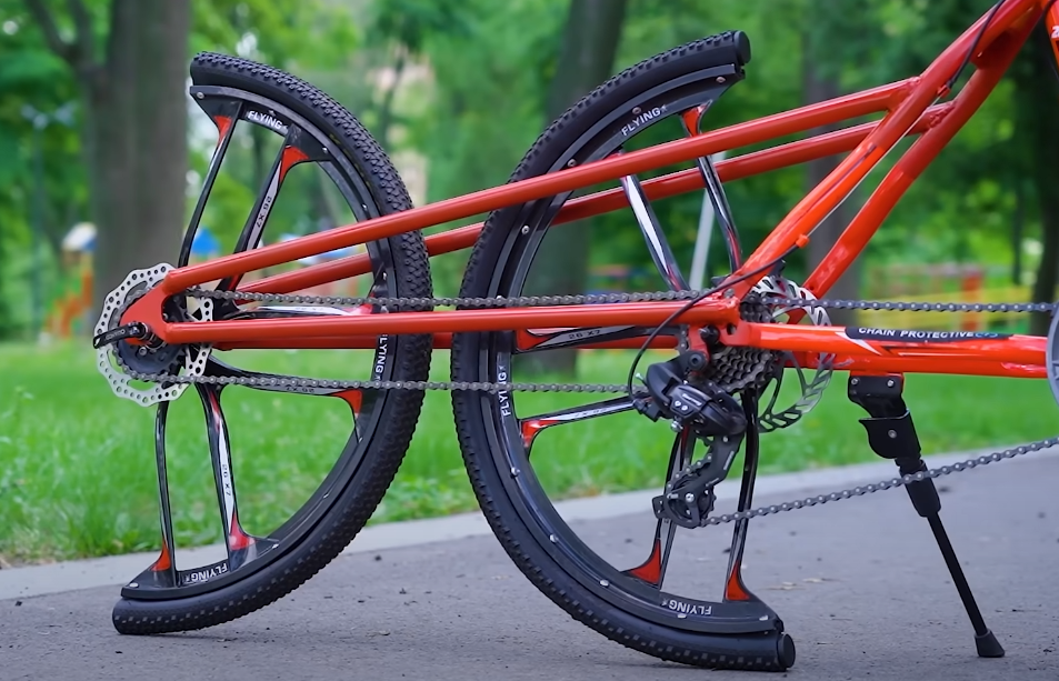 87211_02_youtuber-reinvents-the-wheel-with-this-wild-fully-working-bike-design_full