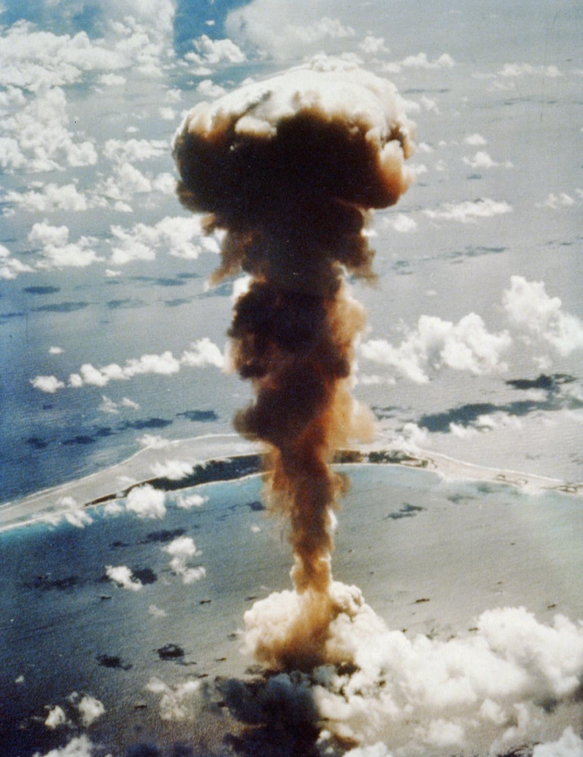 bikini atölü ve bikini kasabası nükleer bomba (1)